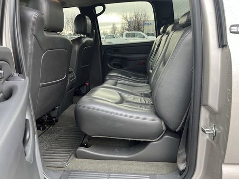 Used 2006 GMC Sierra 2500 SLE w/ Onstar Plus Package image 14