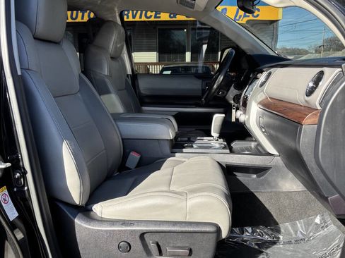Used 2019 Toyota Tundra Limited w/ Limited Premium Package image 20