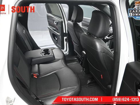 Used 2024 Jeep Compass Trailhawk AWD/4WD image 29