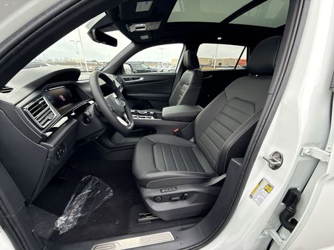 New 2026 Volkswagen Atlas Cross Sport SEL R-Line AWD/4WD image 12