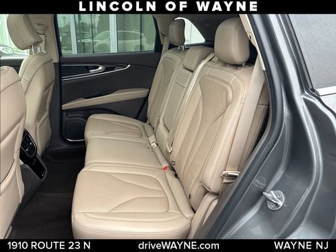 Used 2023 Lincoln Nautilus Reserve AWD/4WD image 23