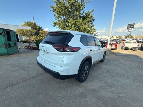 Certified 2024 Nissan Rogue S FWD image 6