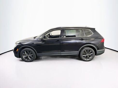 Used 2023 Volkswagen Tiguan SE AWD/4WD image 8
