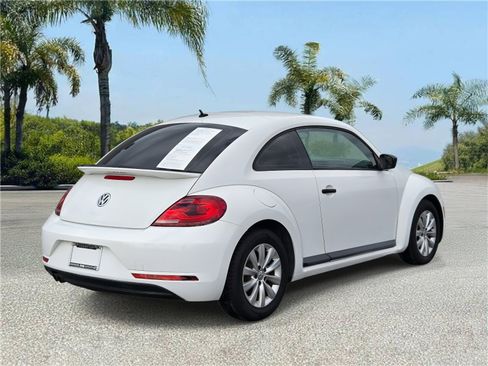 Used 2018 Volkswagen Beetle 2.0T S image 4
