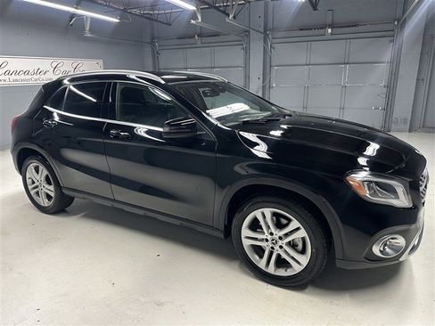 Used 2020 Mercedes-Benz GLA 250 4MATIC w/ Premium Package image 8