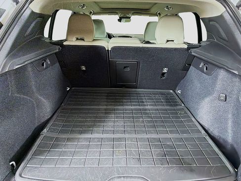 Used 2023 Volvo XC40 B5 Plus w/ Driver Assist Package image 15