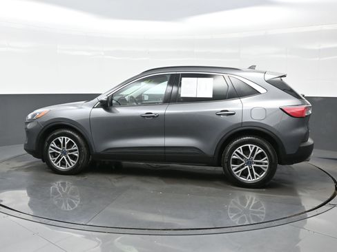 Used 2021 Ford Escape SEL image 3