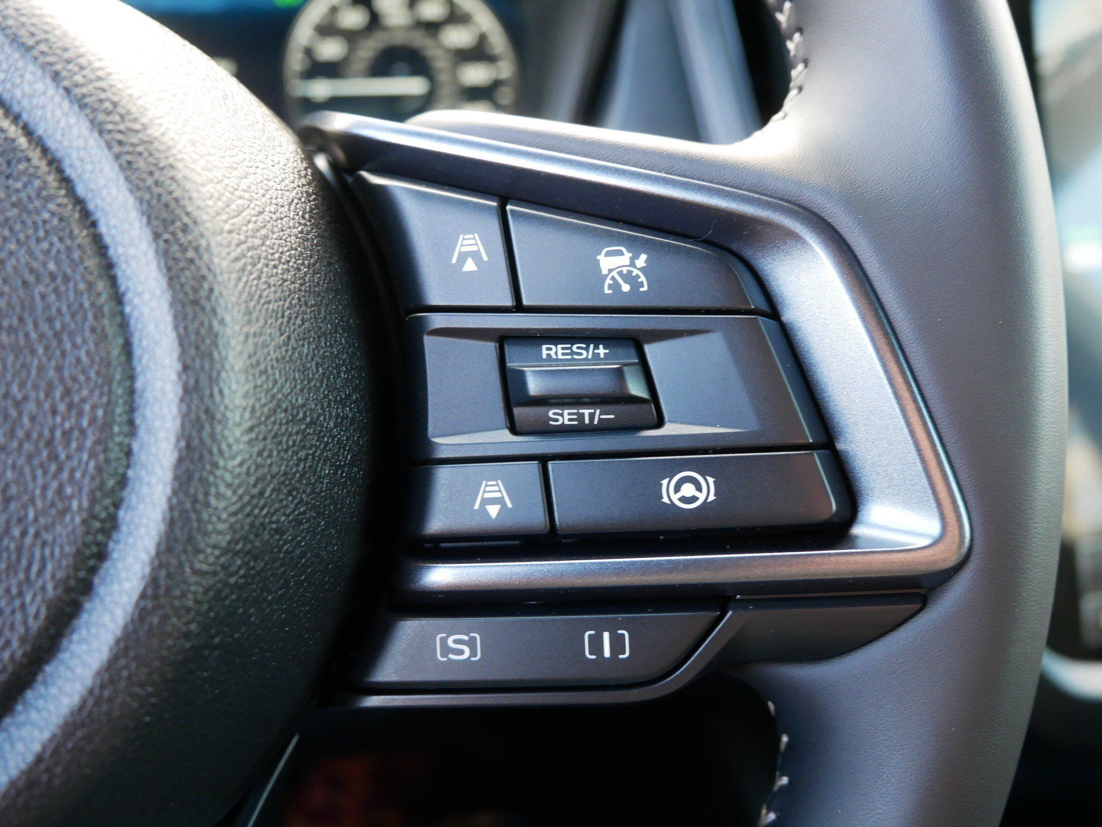 Used 2025 Subaru Forester Limited AWD/4WD image 32