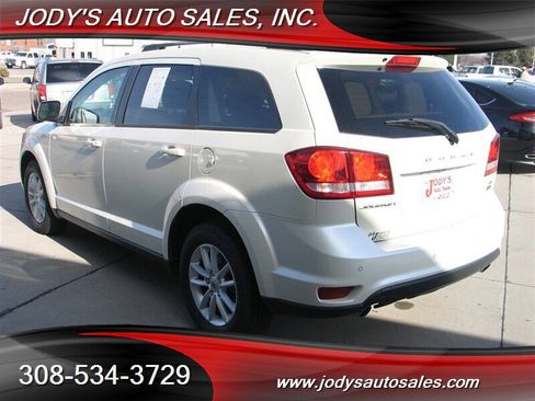 Used 2018 Dodge Journey SXT w/ Safe & Sound Group image 29