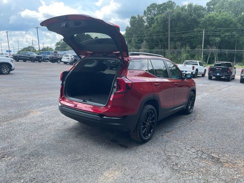 Used 2023 GMC Terrain SLE w/ Driver Convenience Package FWD image 39