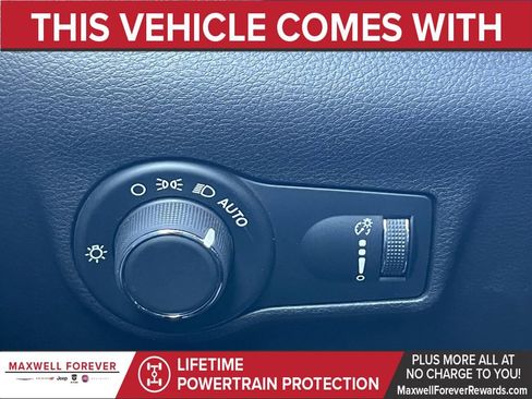 Used 2025 Jeep Compass Sport image 12