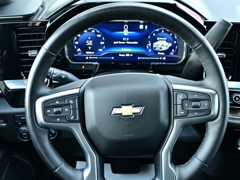 Used 2023 Chevrolet Silverado 1500 LT AWD/4WD image 17