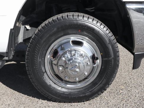 Used 2023 RAM 3500 Tradesman w/ Chrome Appearance Group AWD/4WD image 47