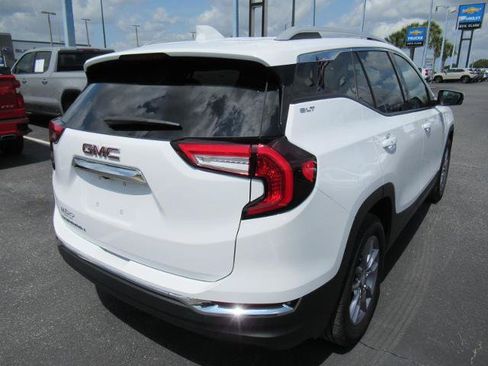 Certified 2024 GMC Terrain SLT FWD image 6