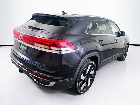 Used 2025 Volkswagen Atlas Cross Sport SE image 9