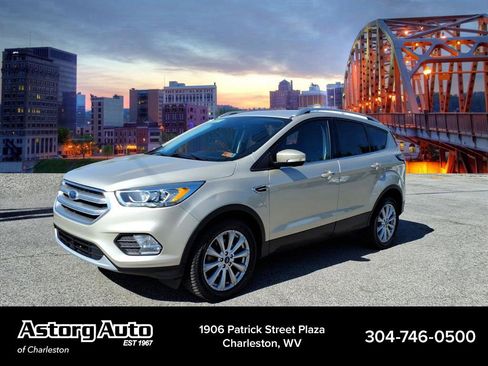 Used 2017 Ford Escape Titanium AWD/4WD image 7