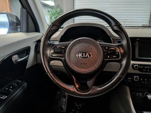 Used 2019 Kia Niro EX FWD image 14