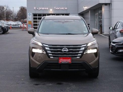 Certified 2024 Nissan Rogue SV image 4