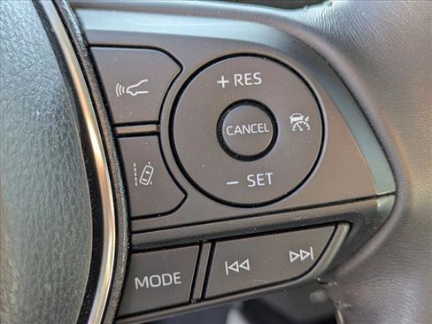 Used 2020 Toyota Camry SE w/ Convenience Package FWD image 14