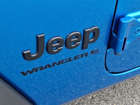 Used 2024 Jeep Wrangler Unlimited Sport AWD/4WD image 31