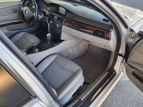 Used 2011 BMW 328i Sedan RWD image 24