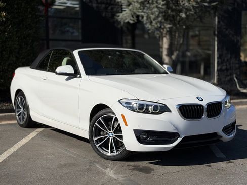 Used 2019 BMW 230i Convertible w/ Convenience Package image 7