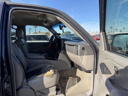 Used 2005 Chevrolet Tahoe LS w/ Preferred Equipment Group image 23