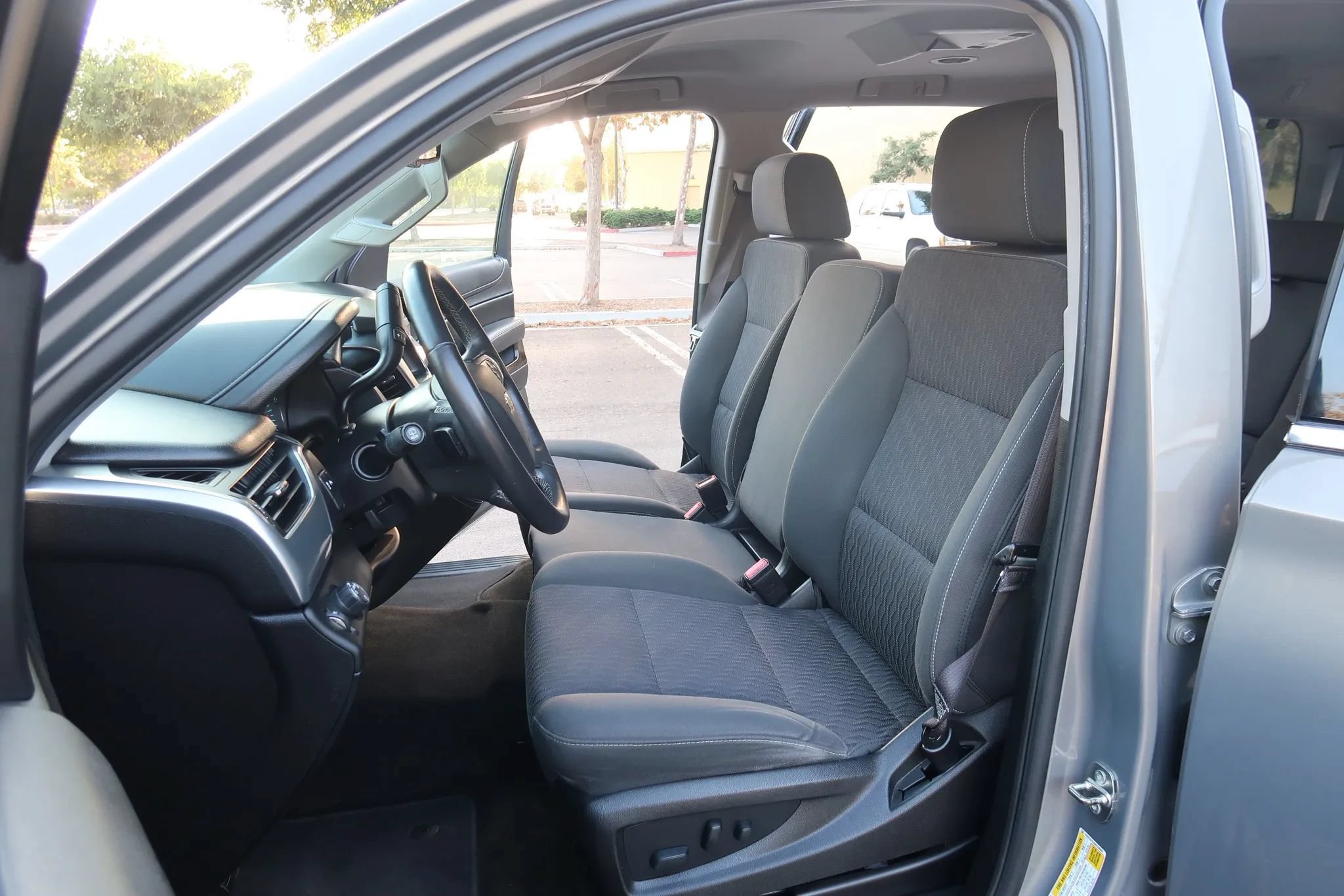 Used 2017 Chevrolet Tahoe LS RWD image 16