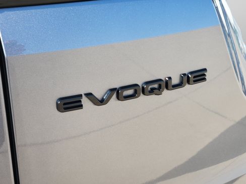 Used 2026 Land Rover Range Rover Evoque Dynamic SE AWD/4WD image 13