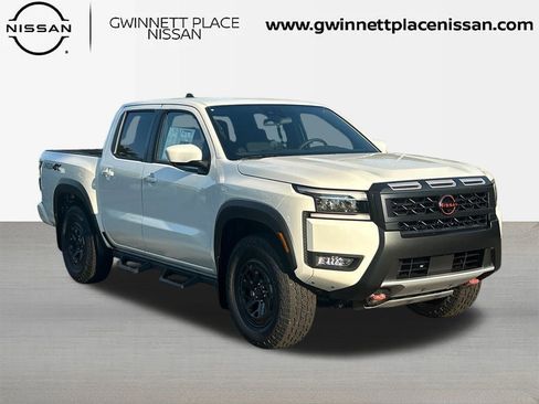 New 2025 Nissan Frontier PRO-4X w/ Pro Convenience Package image 3