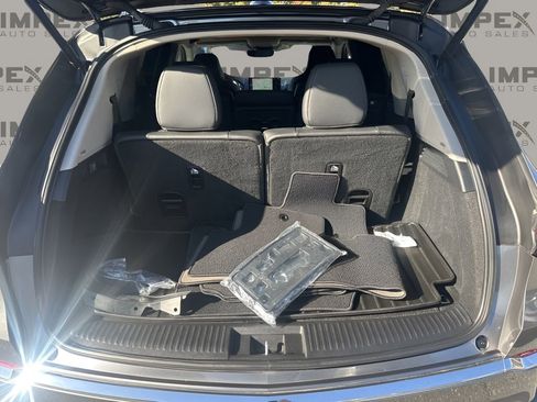Used 2025 Acura MDX FWD image 31