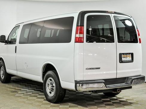 Used 2018 Chevrolet Express 3500 LT w/ LT Preferred Equipment Group image 5