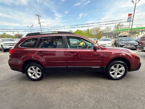 Used 2014 Subaru Outback 2.5i Premium AWD/4WD image 4