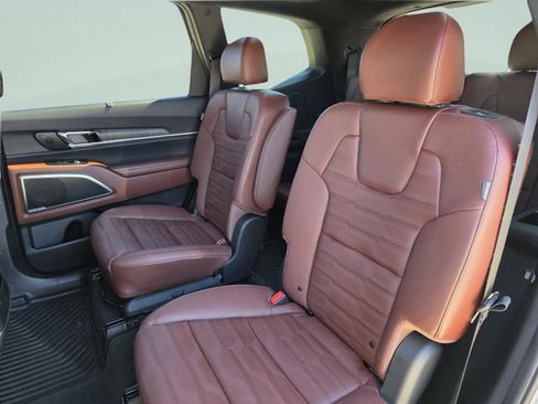 Used 2025 Kia Telluride SX Prestige AWD/4WD image 25