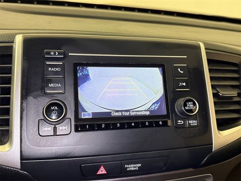 Used 2017 Honda Pilot LX image 23