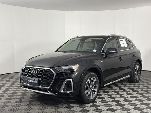 Used 2022 Audi Q5 2.0T Premium Plus w/ Premium Plus Package image 3