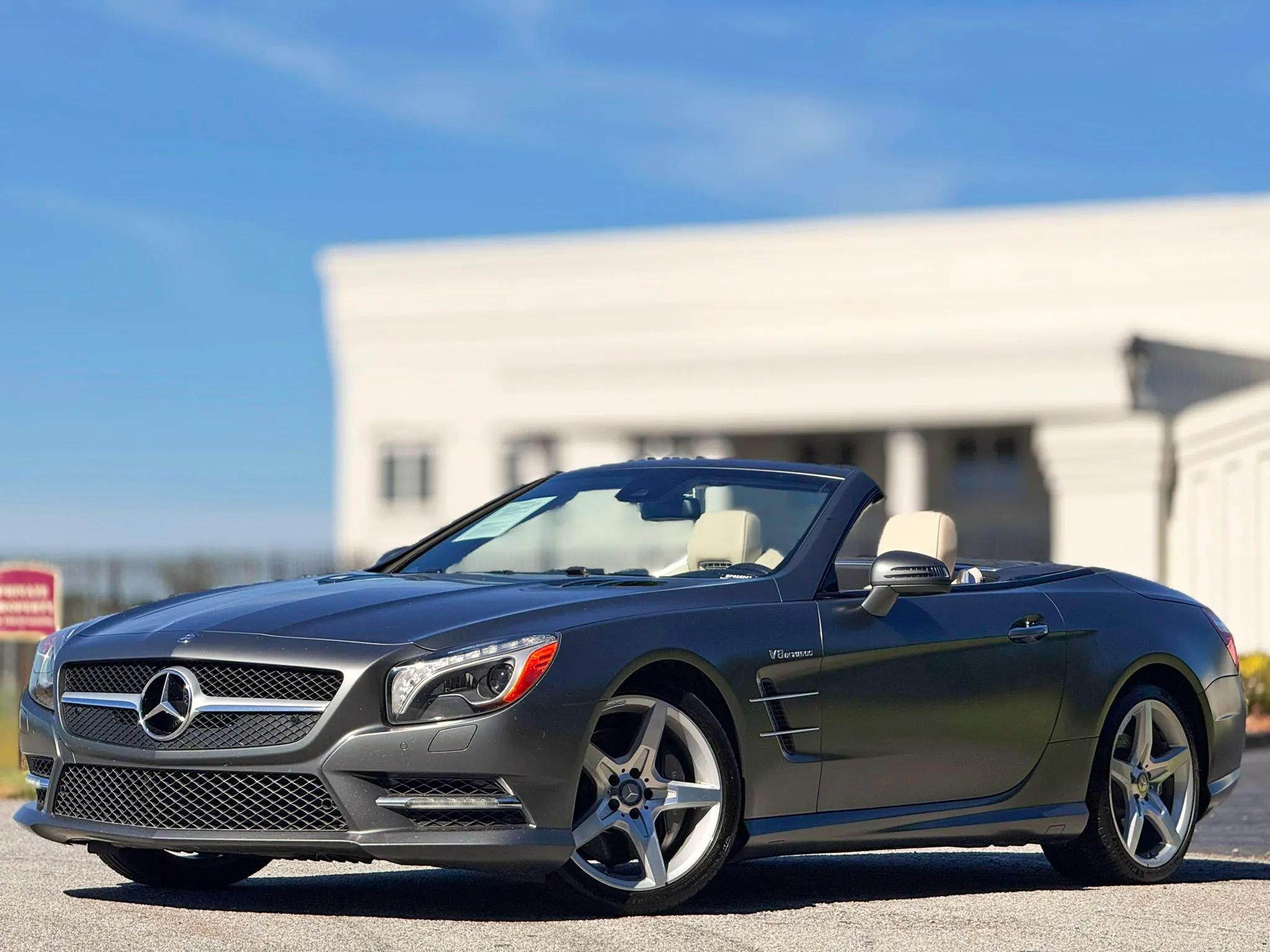 Used 2014 Mercedes-Benz SL 550 w/ Sport Wheel Package image 3