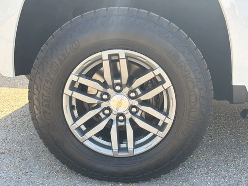 Used 2023 Chevrolet Colorado LT RWD image 10