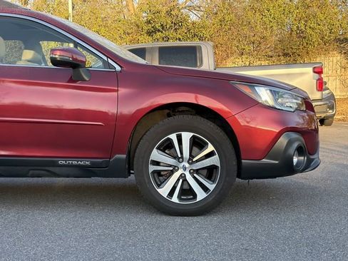 Used 2019 Subaru Outback 2.5i Limited image 9