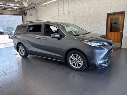 Certified 2025 Toyota Sienna Limited