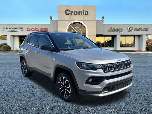 Used 2023 Jeep Compass Limited AWD/4WD image 1