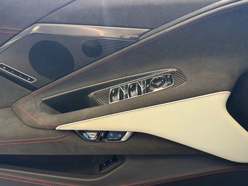 Used 2023 Chevrolet Corvette Stingray Premium Conv w/ Z51 Performance Package RWD image 22