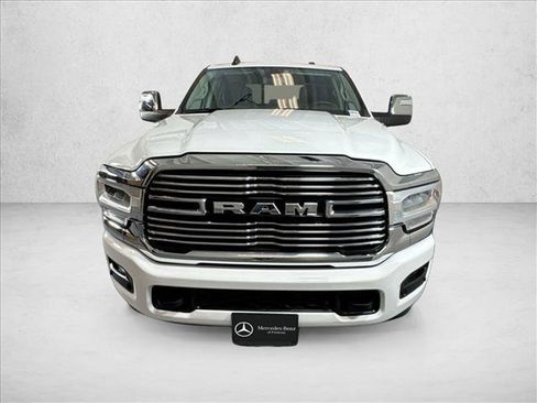 Used 2024 RAM 2500 Laramie AWD/4WD image 2