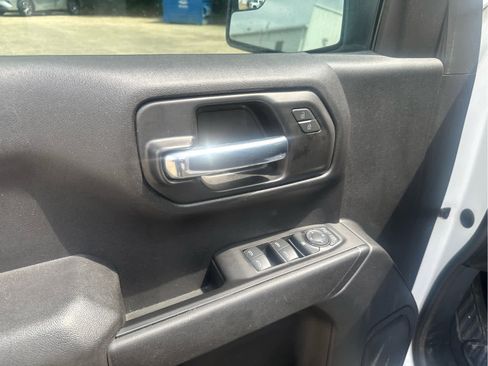 Used 2022 Chevrolet Silverado 1500 Custom w/ Safety Confidence Package AWD/4WD image 20