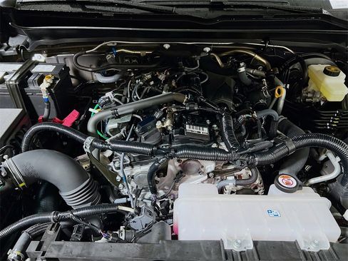 Certified 2025 Toyota Tacoma TRD Sport image 27