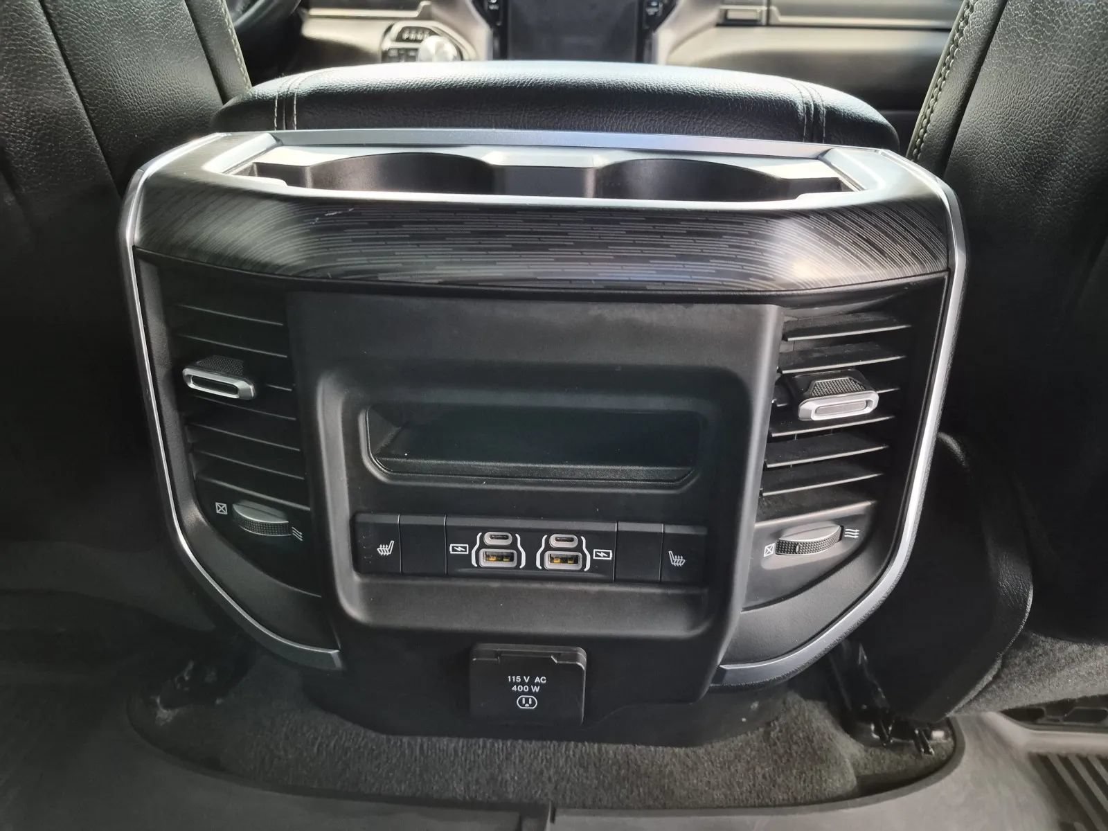 Used 2024 RAM 1500 Laramie AWD/4WD image 18