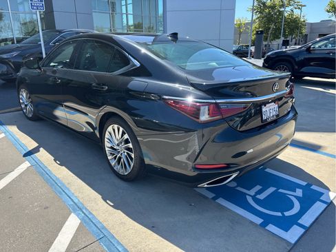 Used 2022 Lexus ES 350 w/ Accessory Package 2 FWD image 3