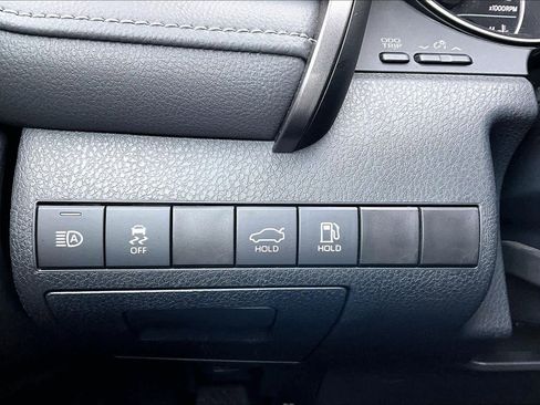 Certified 2024 Toyota Camry SE image 33