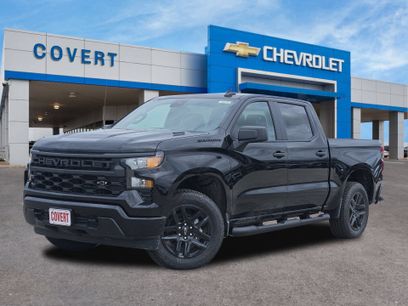 New 2026 Chevrolet Silverado 1500 Custom w/ Turbomax Blackout Package