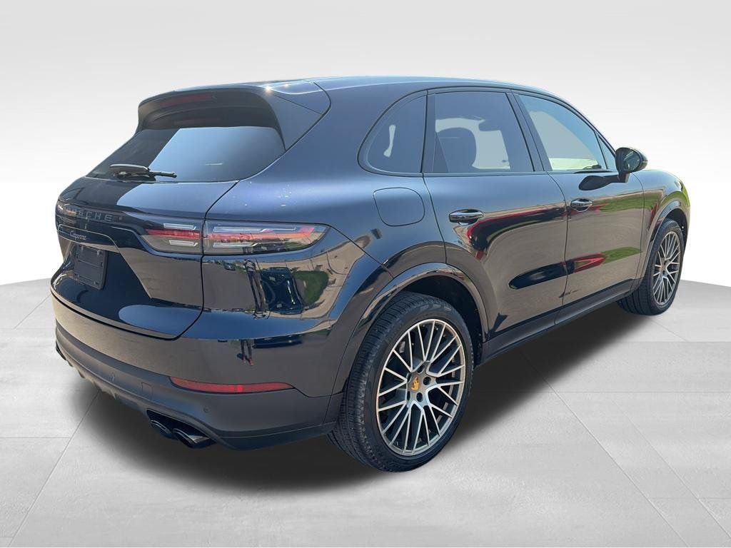 Used 2023 Porsche Cayenne Platinum Edition AWD/4WD image 16
